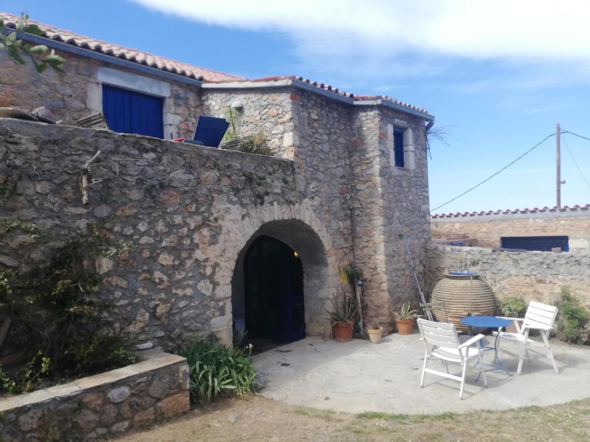 The Traditional Hause With The View * Leonídion